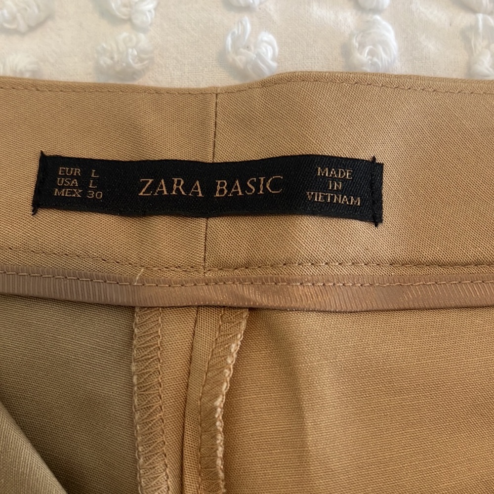 Shorts - Picture 3 of 3